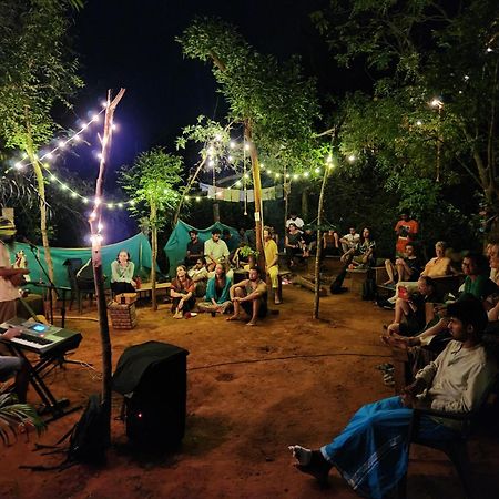 Nebula Nest Cafe & Hostel Auroville Exteriér fotografie